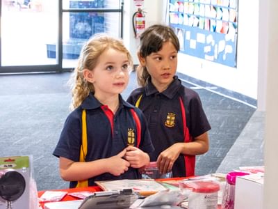 Js Christmas Stall PF 45