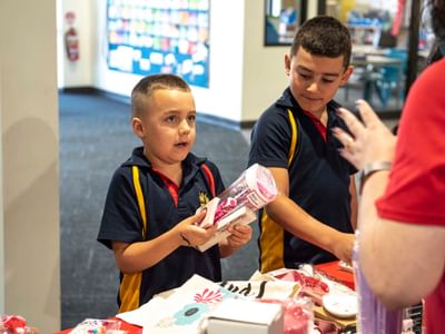 Js Christmas Stall PF 16